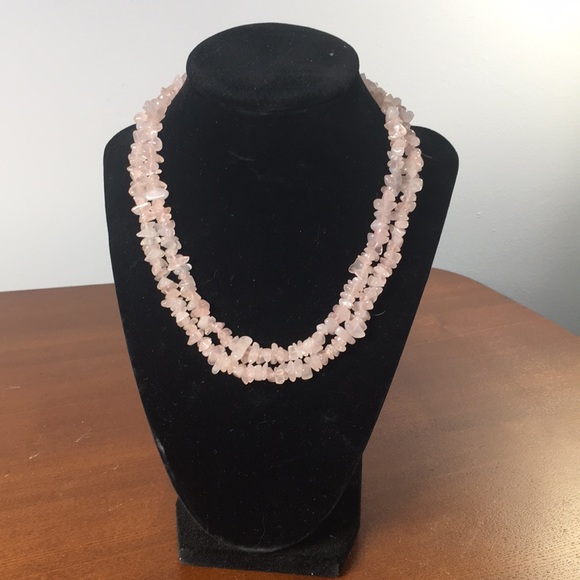 Jewelry - Rose quartz necklace